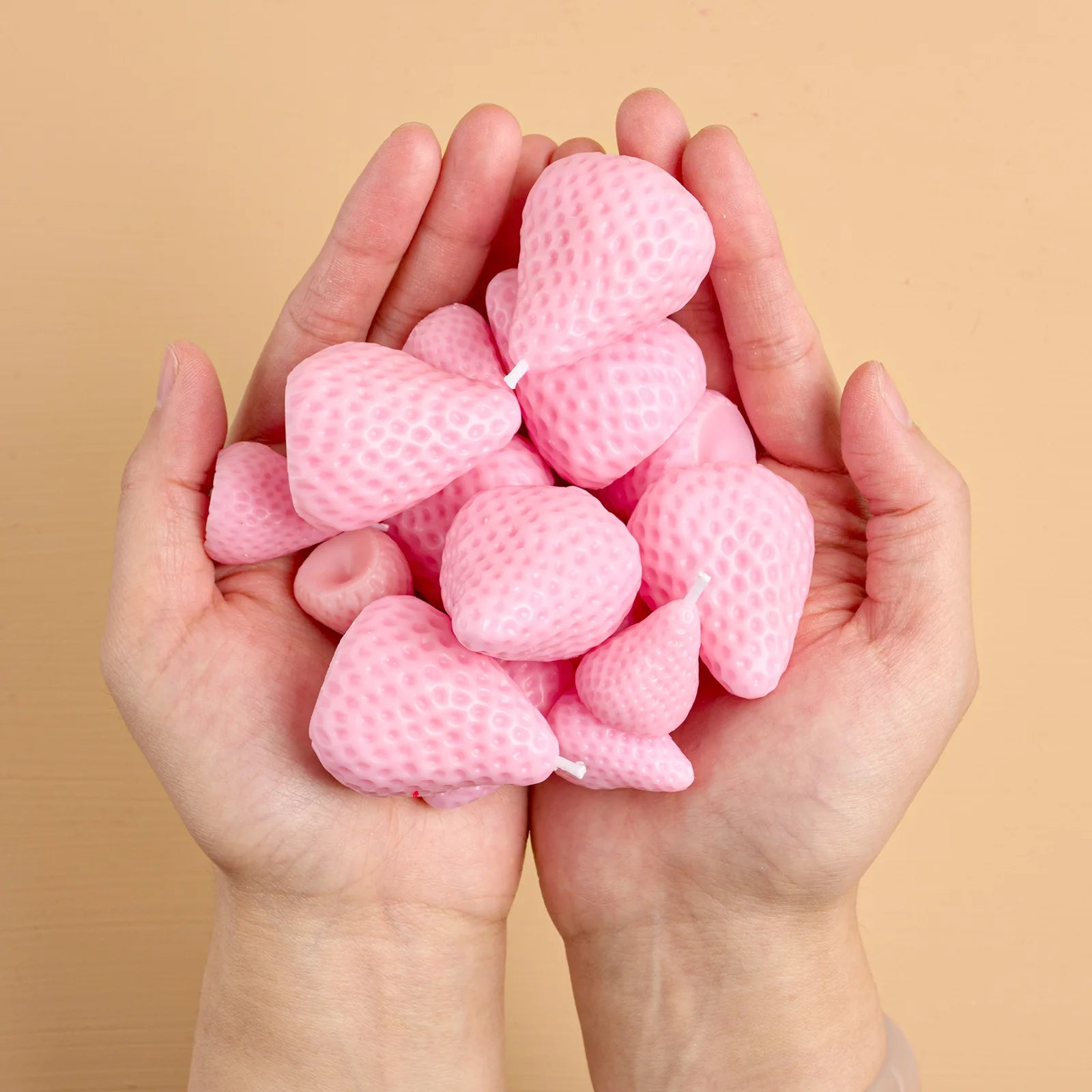 3D Strawberry Aromatherapy Candle Silicone Mold DIY Handmade Romantic Scented for Valentine's Day Party Home Decor Birthday Gift