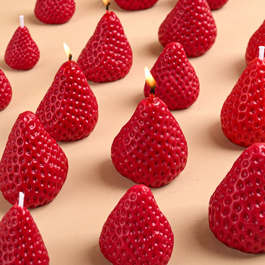 3D Strawberry Aromatherapy Candle Silicone Mold DIY Handmade Romantic Scented for Valentine's Day Party Home Decor Birthday Gift